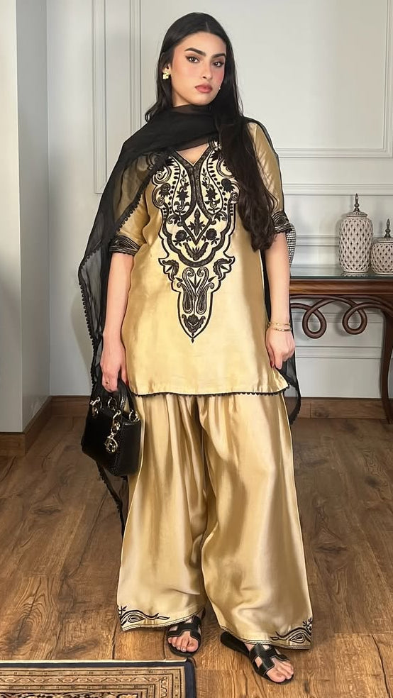 Gold Zauq Embroidered 3Pc