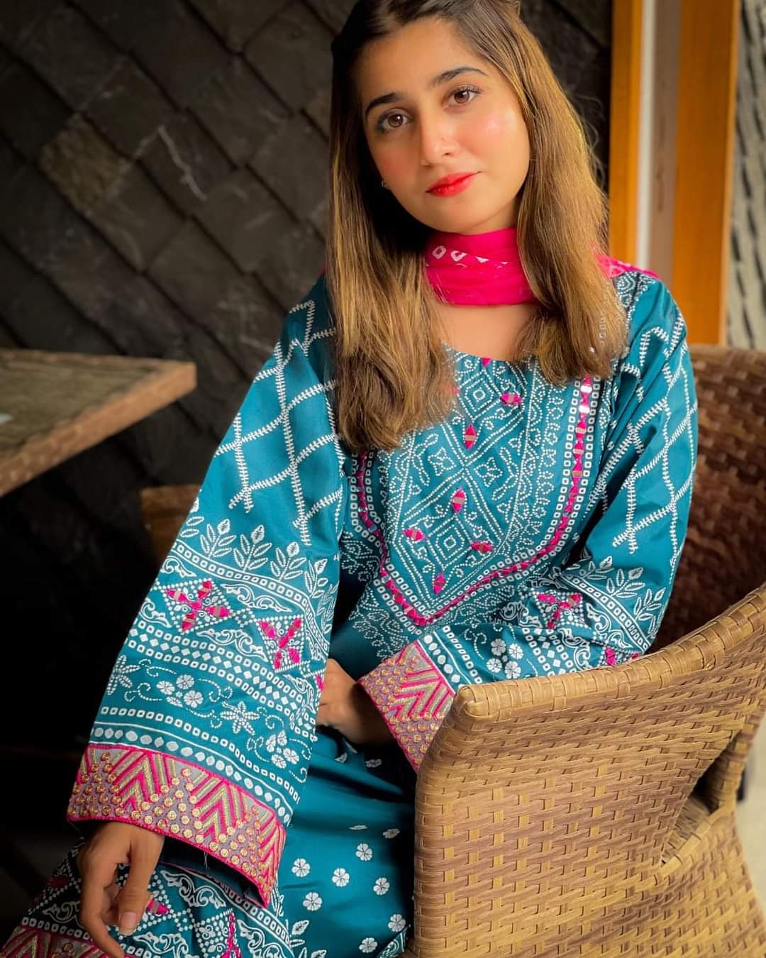 Chuniri Silk 3-piece Suite (Embroidered) Stitched