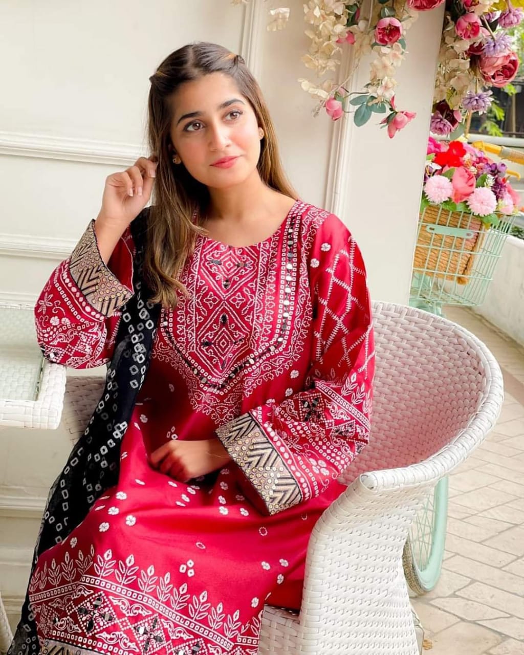 Chuniri Silk 3-piece Suite (Embroidered) Stitched