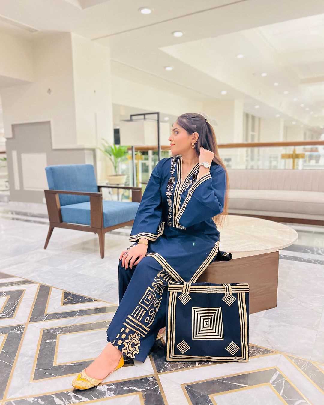 Pyramid Printed 2Piece + Bag Gift