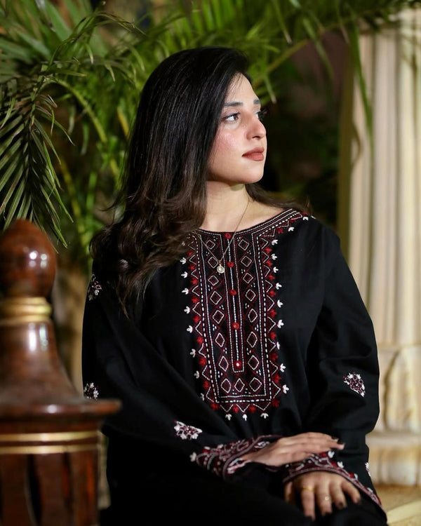 Black Luxe Embroidery 2 Piece
